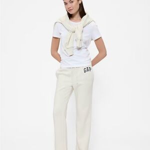 GAP Women's Off-White Sweatpants